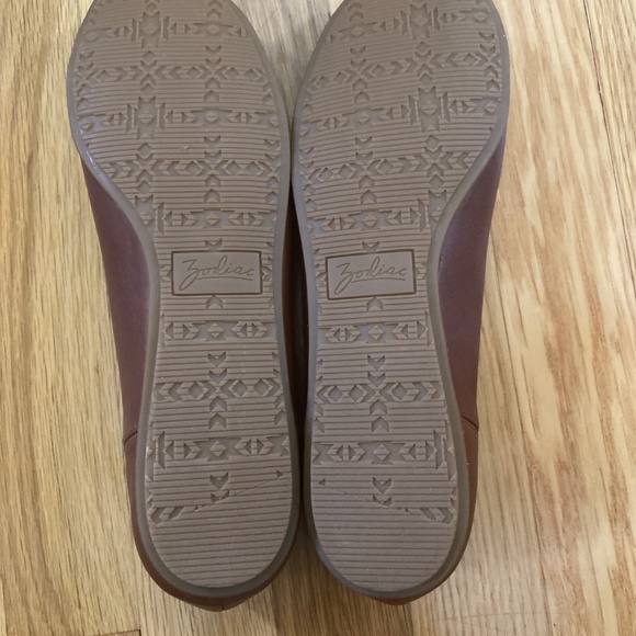 Zodiac women’s leather flats - Picture 3 of 8
